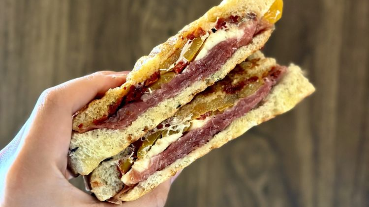1. Molinari Delicatessen (California)