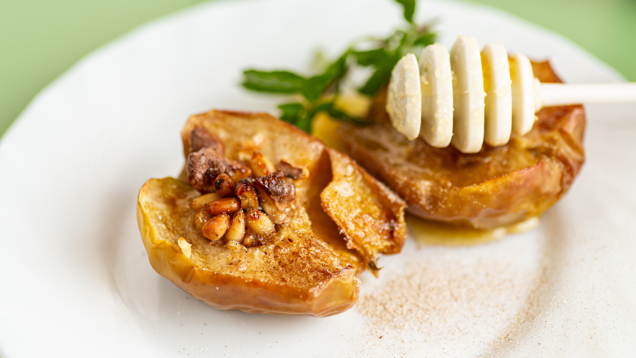 3. Sweeten desserts with hot honey