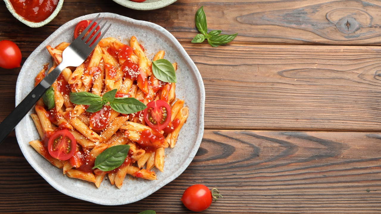 15. Tomato and basil pasta