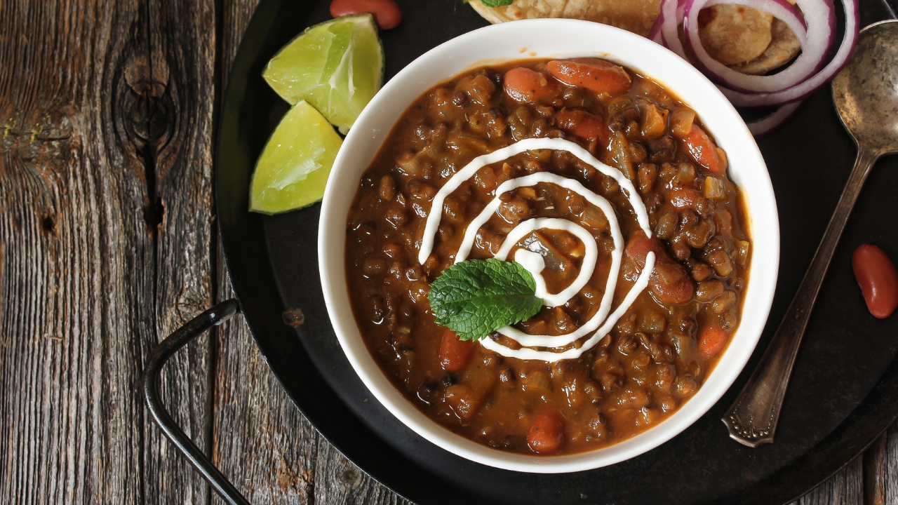 8. Creamy Curry Slow-Cooker Beans