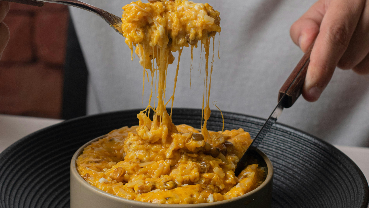 8. Cheesy Pizza Rice