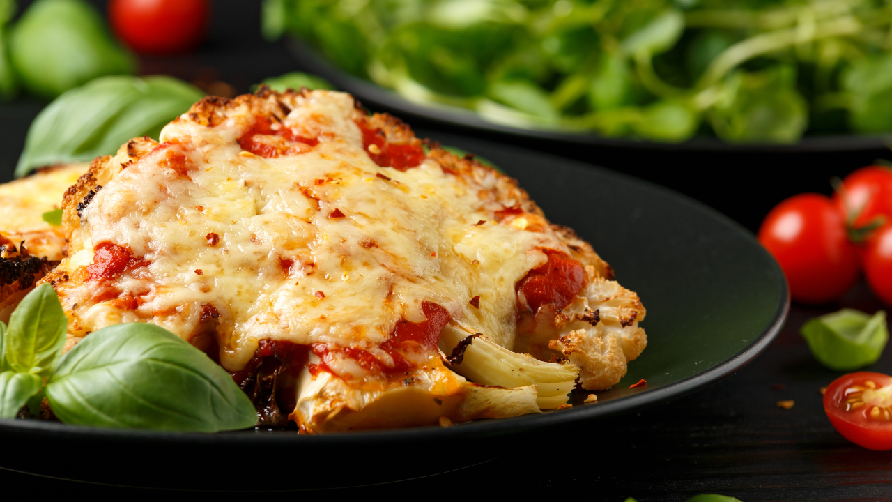 11. Buffalo cauliflower pizza