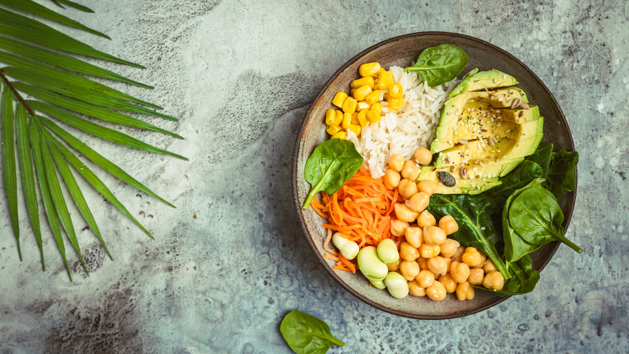 13. Cabbage salad with chickpeas
